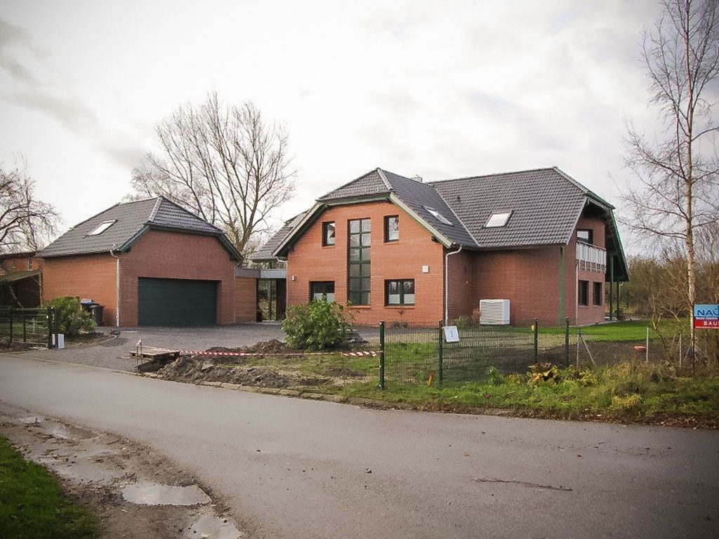 Wohnhaus mit Garagen in Vorpommern